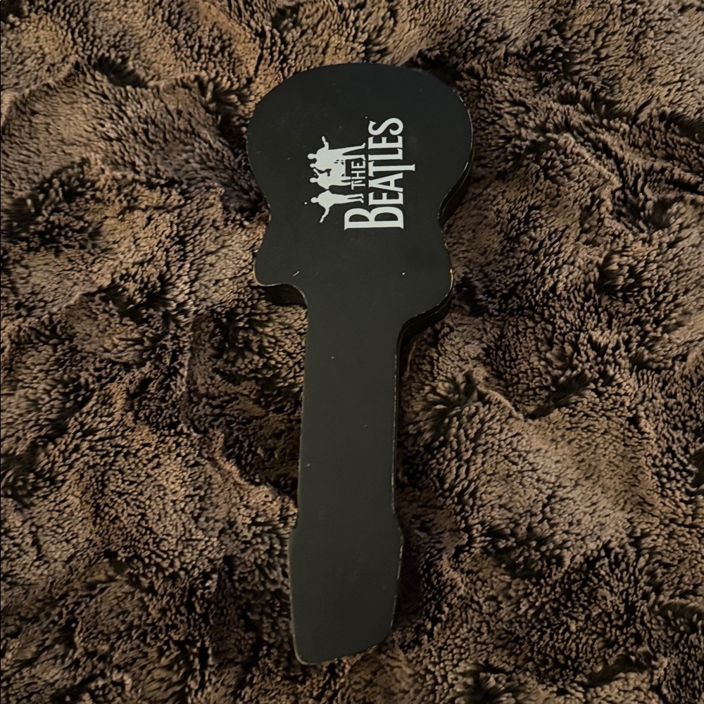 The Beatles Apple Corps Ltd. watch in its original wooden guitar-shaped case. - Picture 2 of 10